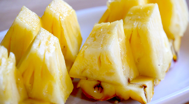 スナックパインのカット